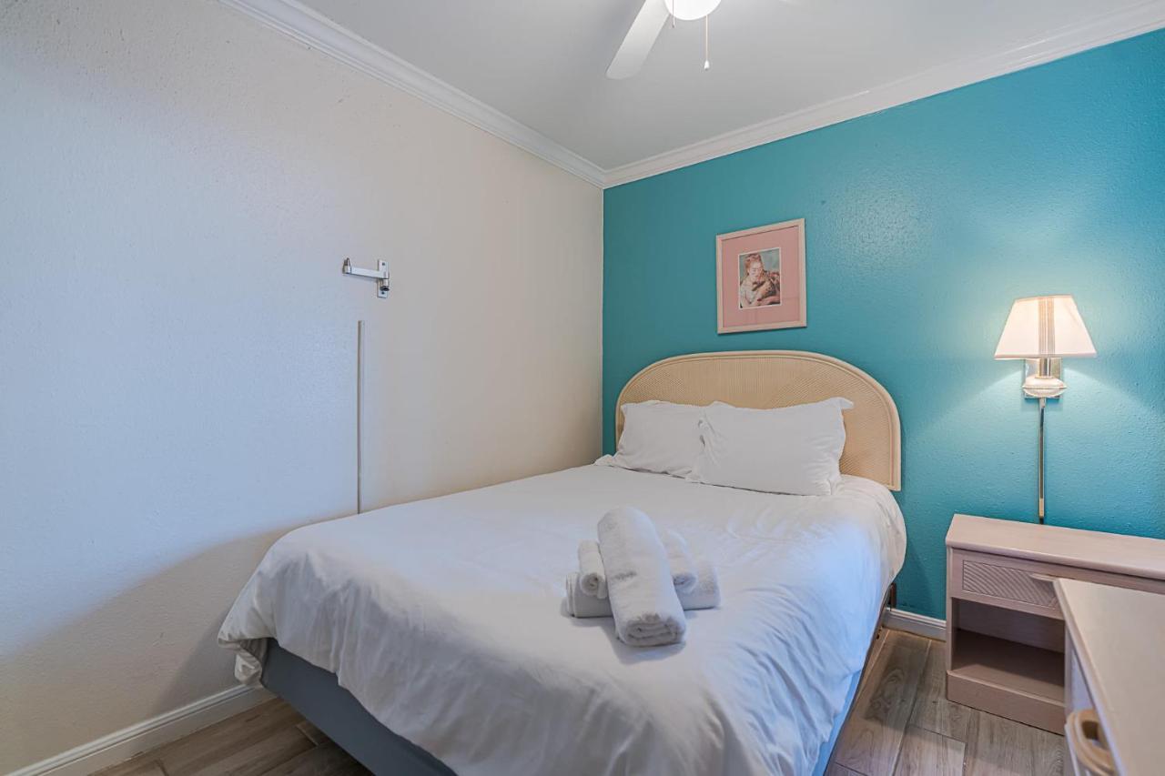 Beachside Bungalow With 2 Pools Hotel Galveston Luaran gambar